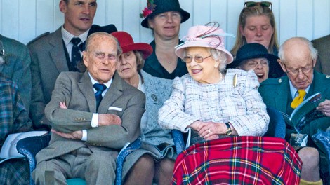 Kraljica Elizabeta in princ Filip poročena že 70 let!