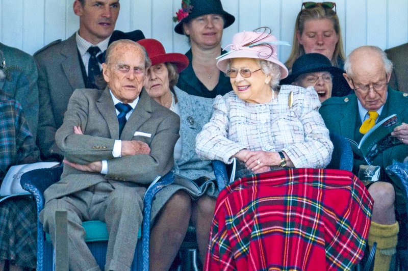 Kraljica Elizabeta in princ Filip poročena že 70 let! (foto: Profimedia)