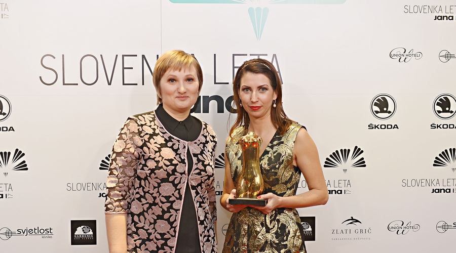 Urednica Jane Lidija Petek Malus in Slovenka leta 2017 Petra Greiner (foto: Primož Predalič)