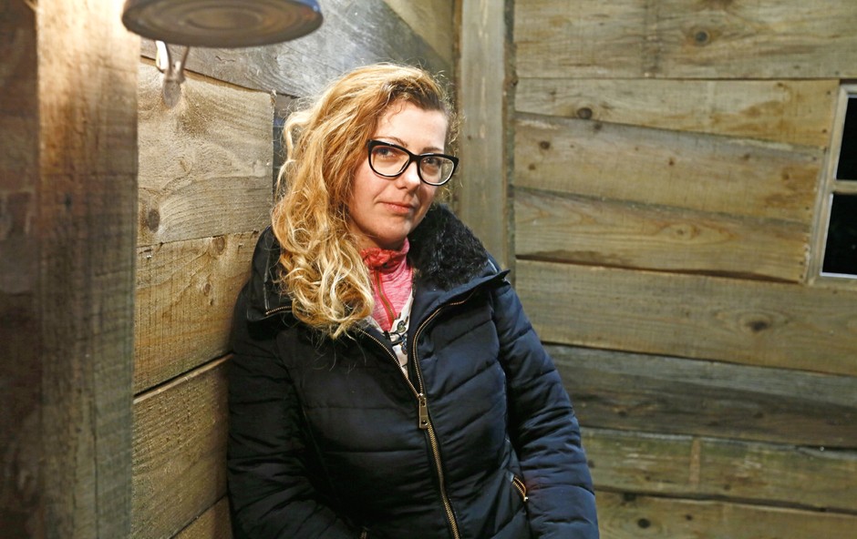 Monika Košenina iz Kmetije nazaj na delo v proizvodnjo (foto: arhiv POP TV)