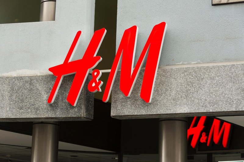 H&M v zapiranje trgovin zaradi večje spletne prodaje (foto: profimedia)