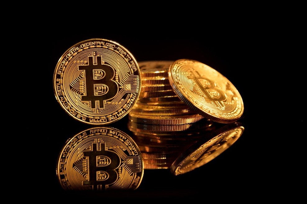 Ekonomisti, bančniki in politiki pozivajo k regulaciji bitcoina (foto: profimedia)
