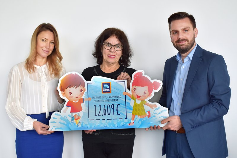 Z nakupom Flaške projektu Botrstvu darovali 12.609,69 EUR za srečno prihodnost otrok (foto: Press)