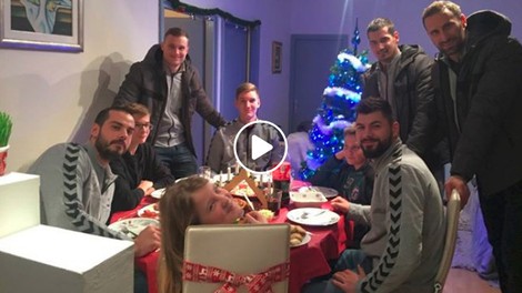 Slovenci posneli božično voščilo za rokometaše Zagreba