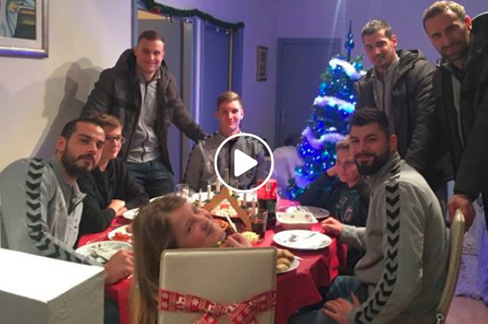 Slovenci posneli božično voščilo za rokometaše Zagreba (foto: fb zagrebški rokometaši)