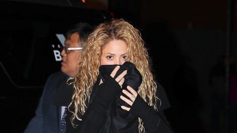 Shakira zaradi težav z glasilkami odpovedala turnejo