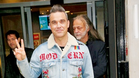 Robbie Williams zaradi bolezni odpovedal turnejo