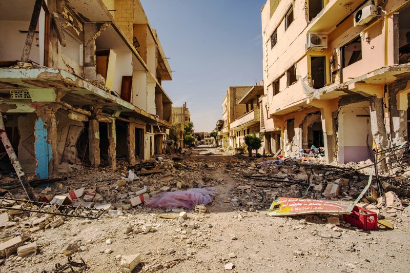 Razmere v Siriji: Rakete švigajo, življenje teče dalje (foto: Shutterstock)