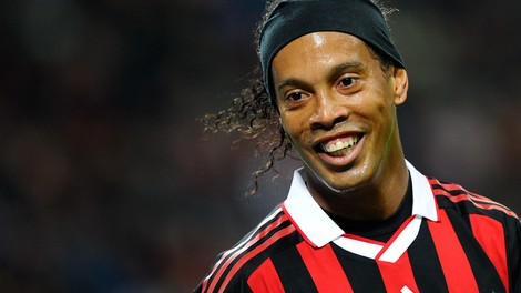 Poslovil se je nogometni čarovnik Ronaldinho