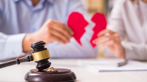 Pazite se 'ure ločitev' - časa v dnevu, ko se največ parov odloči za prekinitev zveze