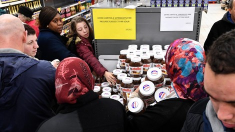 Nutella orgija v Franciji: "Ljudje so planili v trgovine in odrivali vse, kar jim je prišlo na pot!"