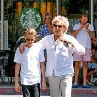 Zvezdnik Rod Stewart velja za strogega očeta svojim osmim otrokom