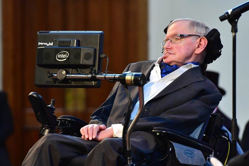 Stephen Hawking ima vzpodbudne nasvete za tiste, ki jih muči depresija (foto: profimedia)