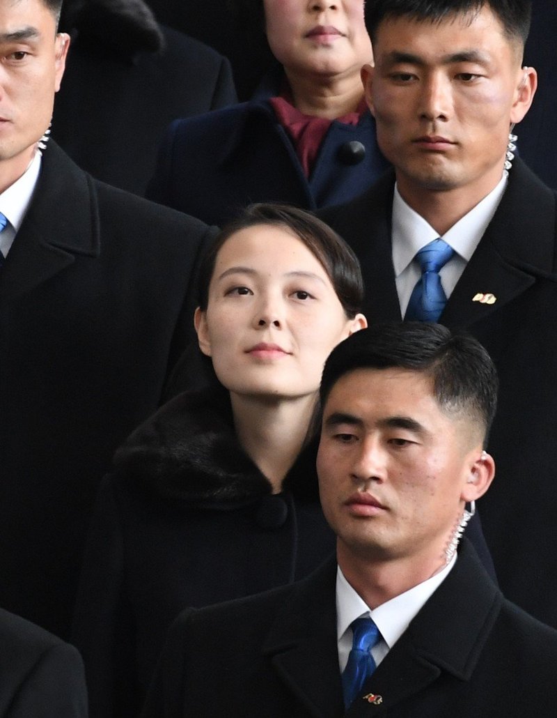 Srečanje južnokorejskega predsednika in Kimove sestre (foto: profimedia)