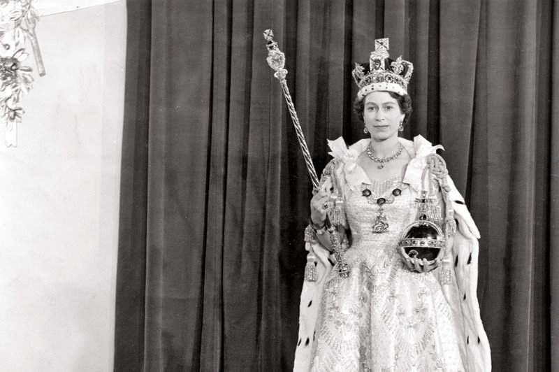 Elizabeta II. se je na dan kronanja počutila obupno (foto: Profimedia)