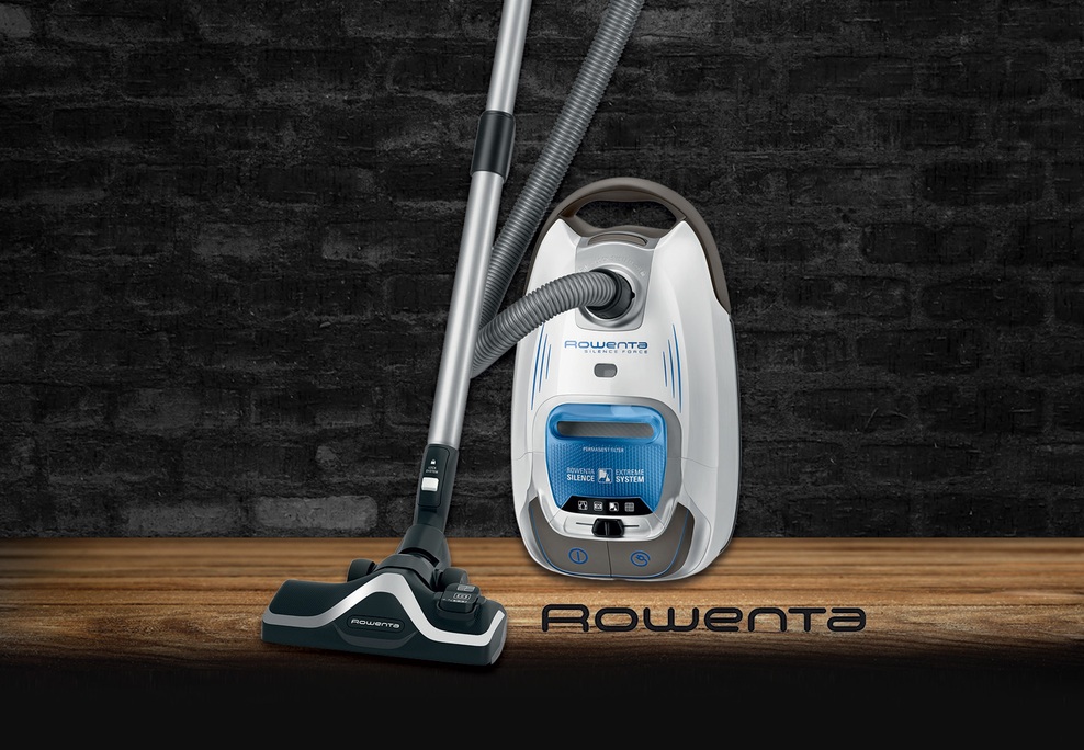 Zanimivo je sicer, da slovenski trg široke potrošnje vsako leto preplavi med 15 in 20 tisoč novih, izboljšanih ali spremenjenih izdelkov, a se po nekaterih podatkih iz prodaje v prvem letu umakne kar 80 % teh. To je le še eden od dokazov, da izdelki danes le s težavo prepričajo potrošnike, prav zato številna podjetja veliko svojega časa in truda namenjajo novostim in sledenju trendov. Z inovacijami in izboljšavami pa se z roko v roki sprehajajo tudi marketinški prijemi, ki vedno znova iščejo nove kreativne pristope k predajanju sporočila določenega podjetja. Letos je pečat prejelo 24 izdelkov v 24 kategorijah iz sektorja hitre potrošnje, ki zaobjema kategorije od hrane, pijače do izdelkov za osebno nego, gospodinjskih pripomočkov, izdelkov za gospodinjstvo ... Izdelke vam predstavljamo v nadaljevanju.