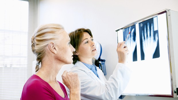 Revmatične bolezni ne izbirajo ne spola ne starosti (foto: Shutterstock)