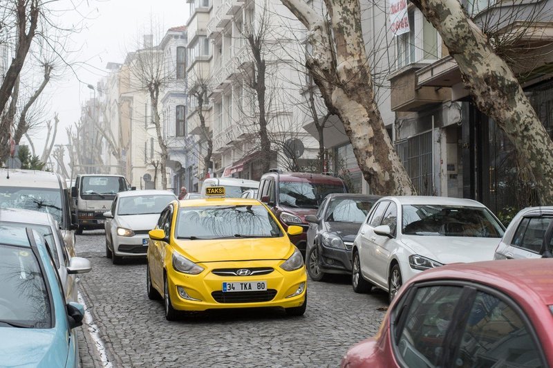 Turškemu taksistu grozi zapor zaradi namerne predolge vožnje (foto: profimedia)