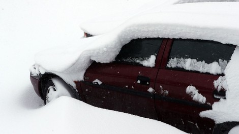 Britanka rodila v avtomobilu sredi snežnega meteža!