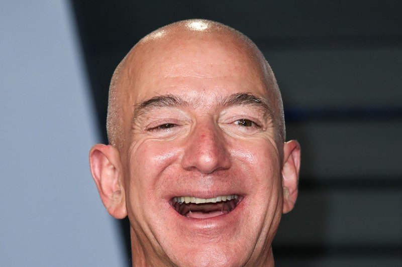 Jeff Bezos na vrhu Forbesove lestvice najbogatejših (foto: profimedia)