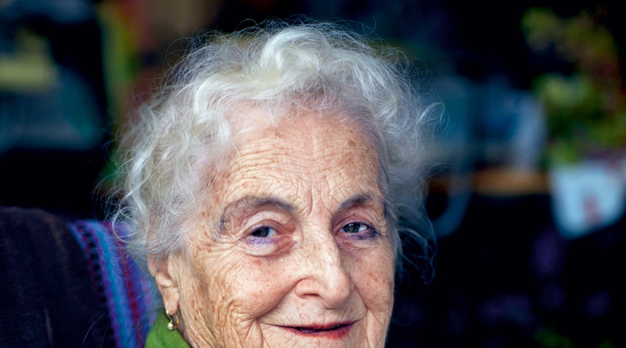 Neža Maurer in njena poezija, ki se dotakne srca (foto: Barbara Ogrič Markež)
