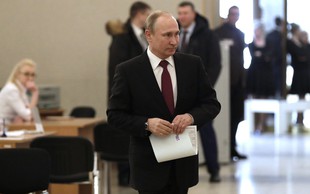 Vladimir Putin na volitvah za ruskega predsednika potrdil svoj četrti mandat!
