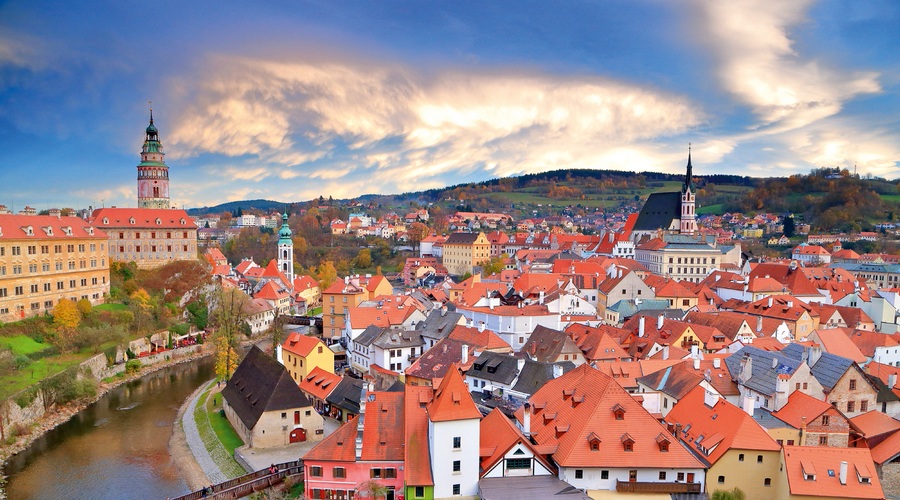 Spoznajte češki Krumlov - še dandanes je srednjeveško mesto (foto: Shutterstock)