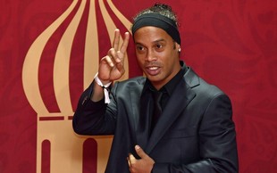 Ronaldinho gre v politiko