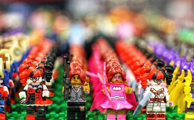 LEGO evforija: kockam, igram in filmom se pridružujejo še nove LEGO knjigice!