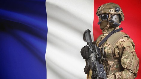 Policija ubila napadalca v trgovini na jugu Francije