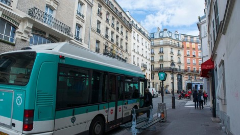 Županja Pariza resno razmišlja o brezplačnem potniškem prometu