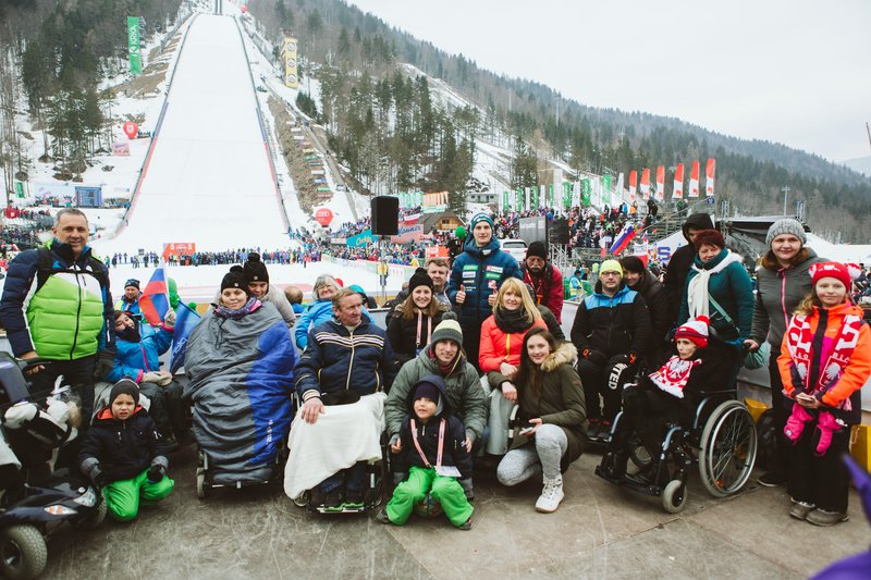 Domen Prevc obiskal invalide, ki so bili del uspešne akcije #PlanicaPraznikVseh (foto: Planica Praznik Vseh)