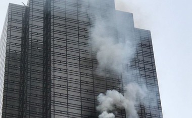 Požar v 50. nastropju Trump Towerja zahteval smrtno žrtev