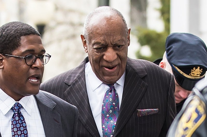 Bill Cosby ženski, ki ga obtožuje spolne zlorabe, plačal 3,4 milijona dolarjev (foto: profimedia)