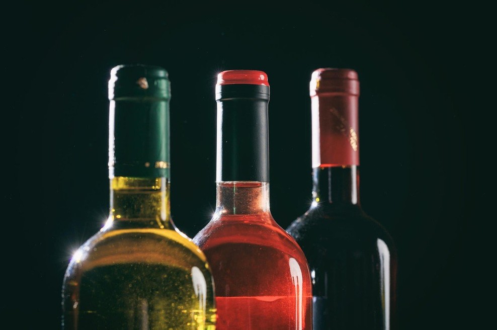 Košarica razvad (alkohol, cigarete in droge) je najcenejša v Luksemburgu! (foto: profimedia)