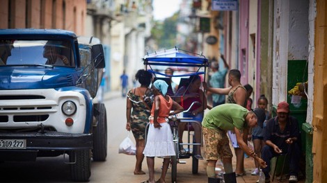 Nova era za Kubo po 60 letih vladavine bratov Castro