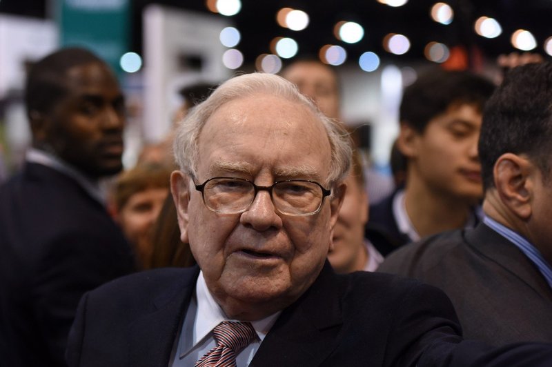 Warren Buffett o tem, s kakšnimi ljudmi bi se morali družiti, da bi bili uspešni (foto: profimedia)