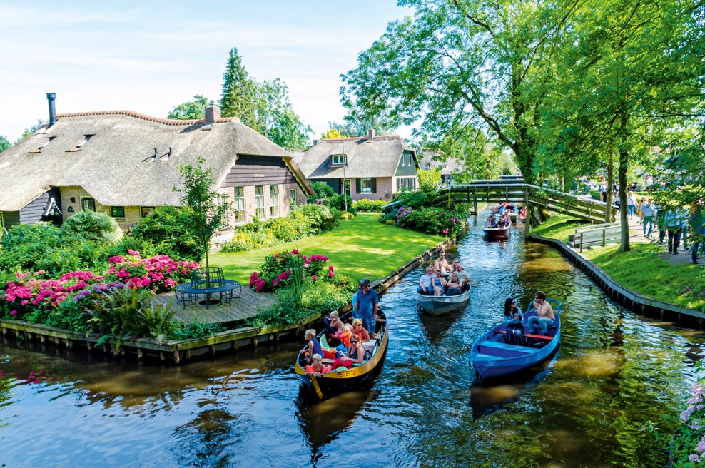Nizozemski kraj Giethoorn – vodna vas (foto: shutterstock)