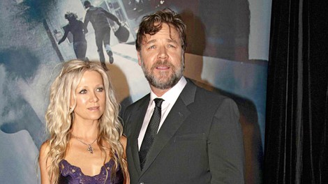 Russell Crowe je z veliko zabavo proslavil - ločitev!