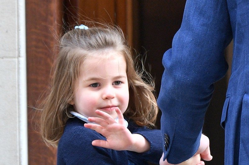 Princesa Charlotte je ob obisku malega princa s to gesto vse takoj očarala! (foto: Profimedia)