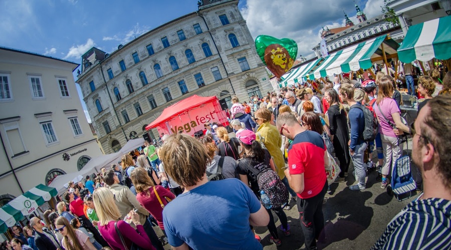 Vegafest na ljubljanskem Pogačarjevem trgu (foto: Vegafest)