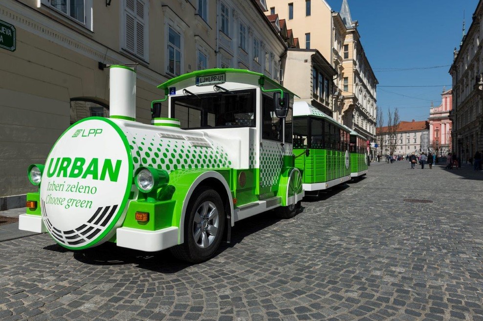 Električni vlakec Urban že pričel z rednimi krožnimi vožnjami (foto: Doris Kordić)