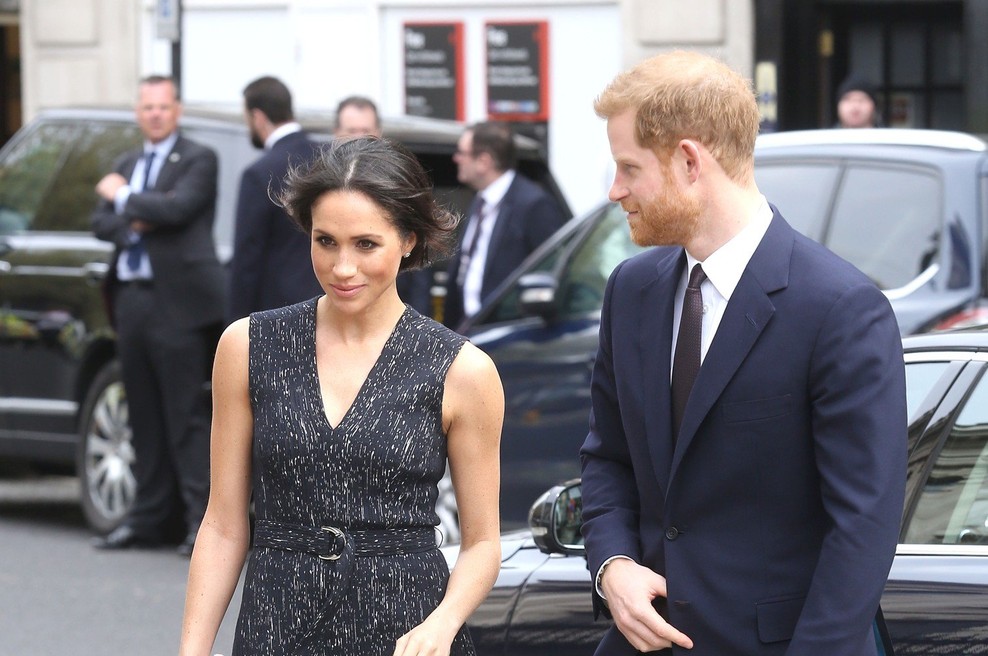 Princ Harry in Meghan Markle močno presenetila z izborom pesmi za prvi ples (foto: Profimedia)