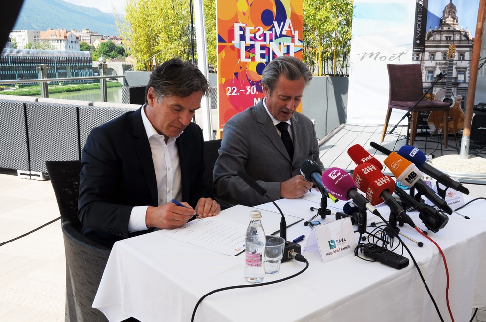 Z novinarske konference pred dnevi. (foto: Press)