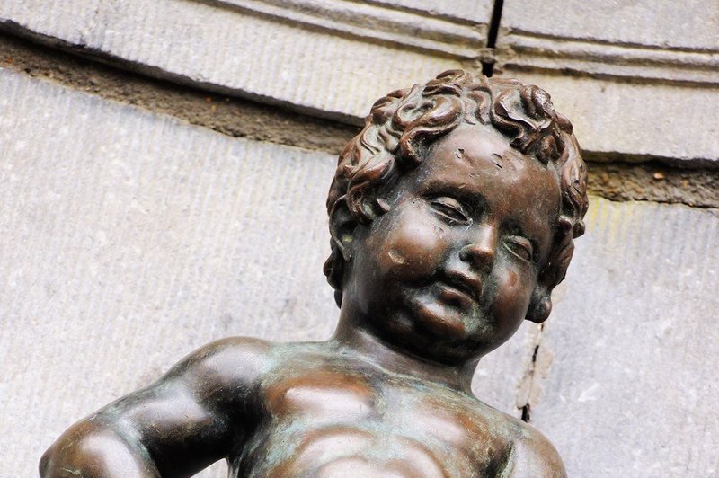 Bruseljska znamenitost - Maneken Pis - dobil tisočo preobleko! (foto: Profimedia)
