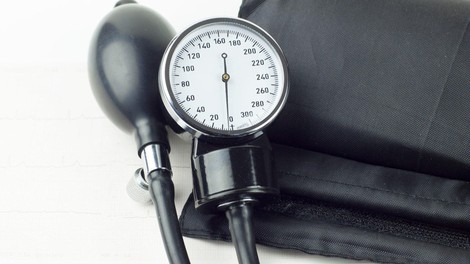 66 odstotkov odraslih Slovencev ima težave s povišanim krvnim tlakom