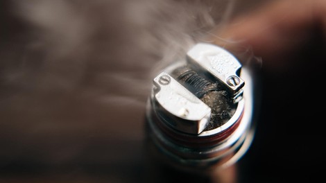 V ZDA prva smrtna žrtev elektronske cigarete
