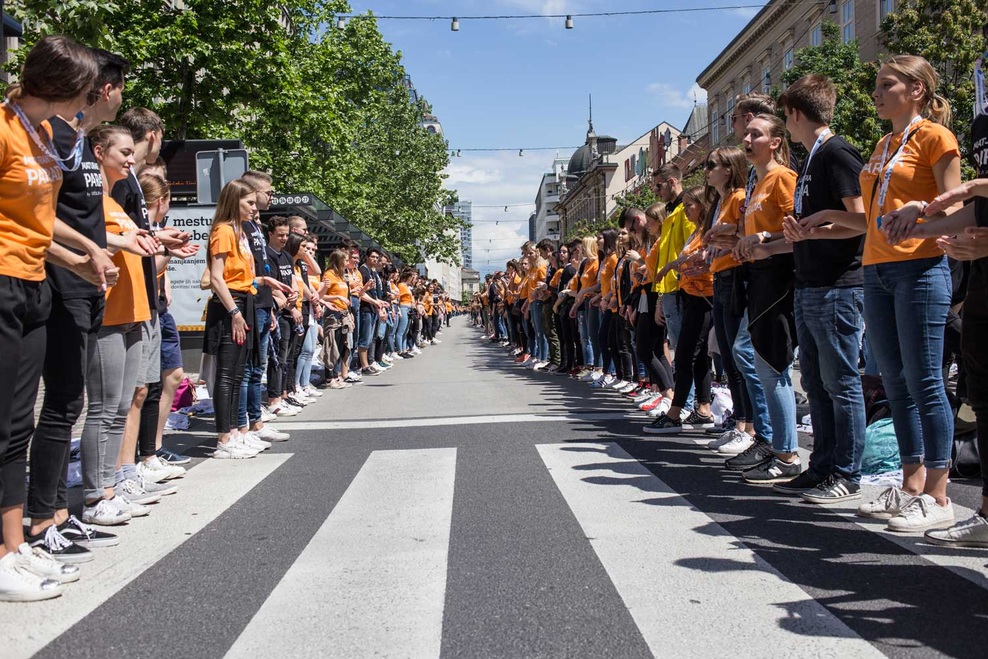 FOTOGALERIJA: Maturantska četvorka sredi prestolnice in po drugih slovenskih mestih