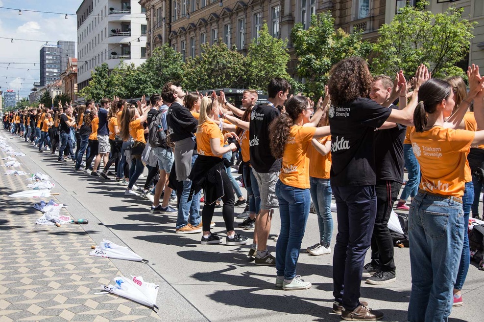 FOTOGALERIJA: Maturantska četvorka sredi prestolnice in po drugih slovenskih mestih