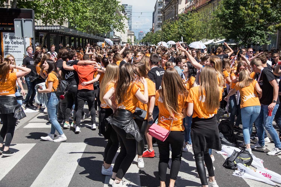 FOTOGALERIJA: Maturantska četvorka sredi prestolnice in po drugih slovenskih mestih